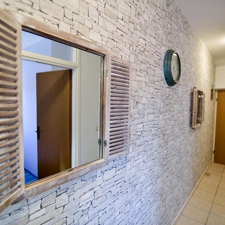 Apartmani Luna Vir Exteriör bild